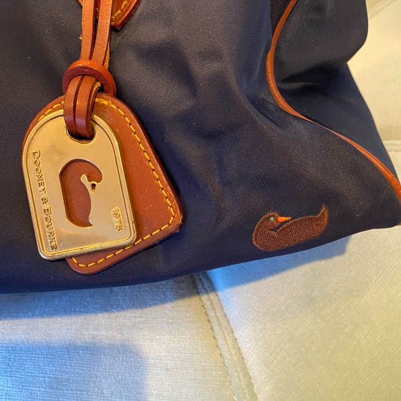 Authentic 2000s Dooney & Burke Doctor Bag - Picture 2 of 5